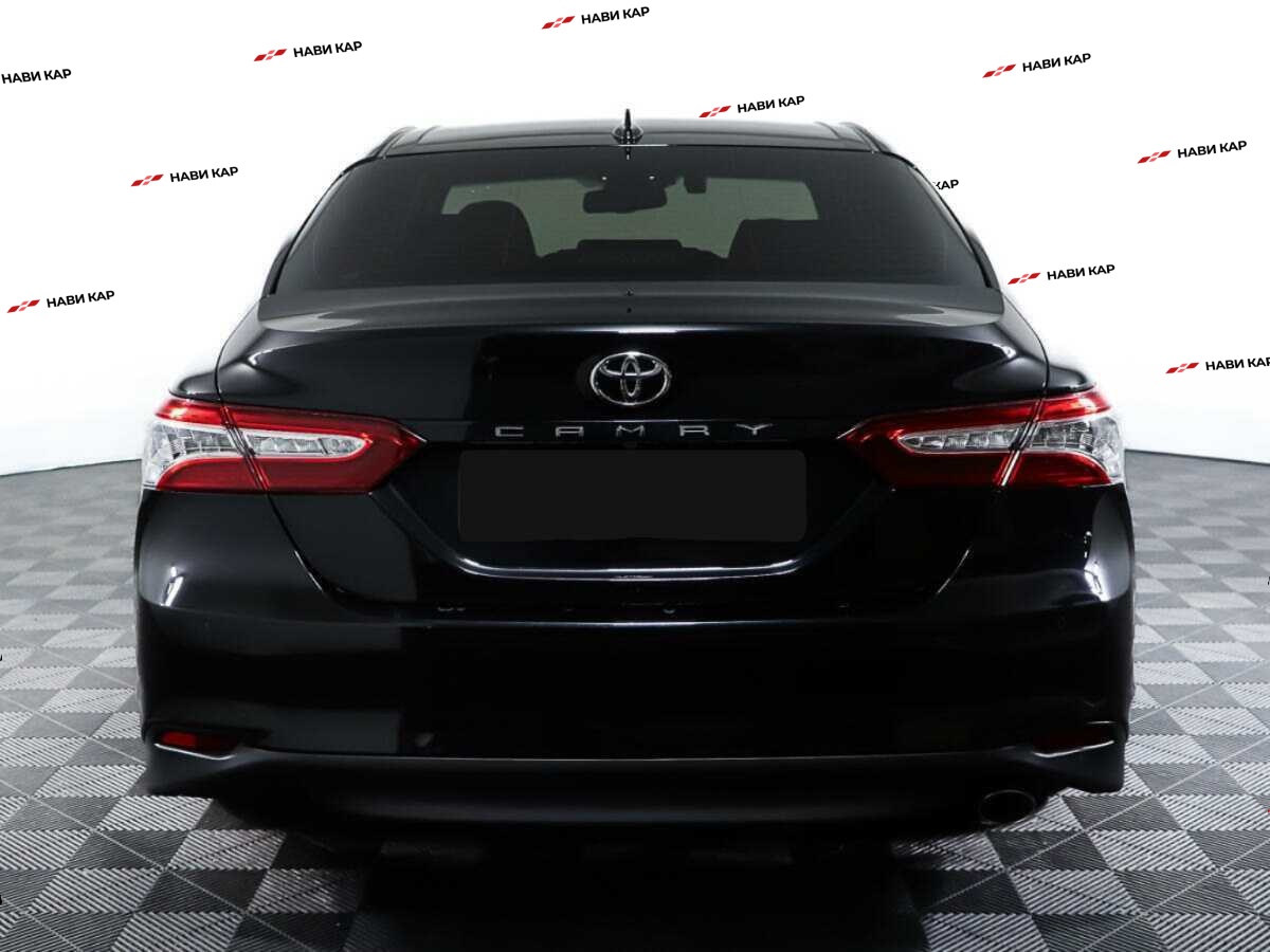 Toyota Camry с пробегом — 2018 год. Фото: #5