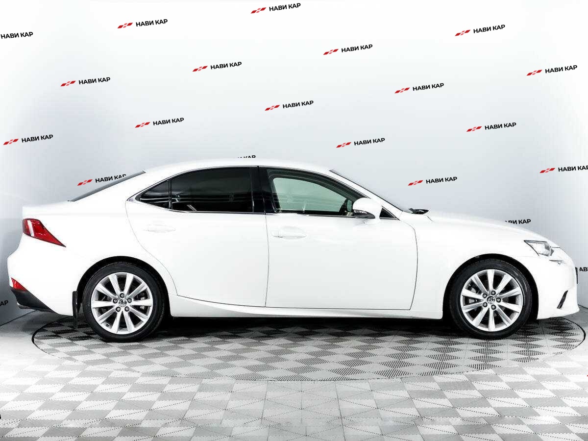 Lexus IS с пробегом — 2015 год. Фото: #3