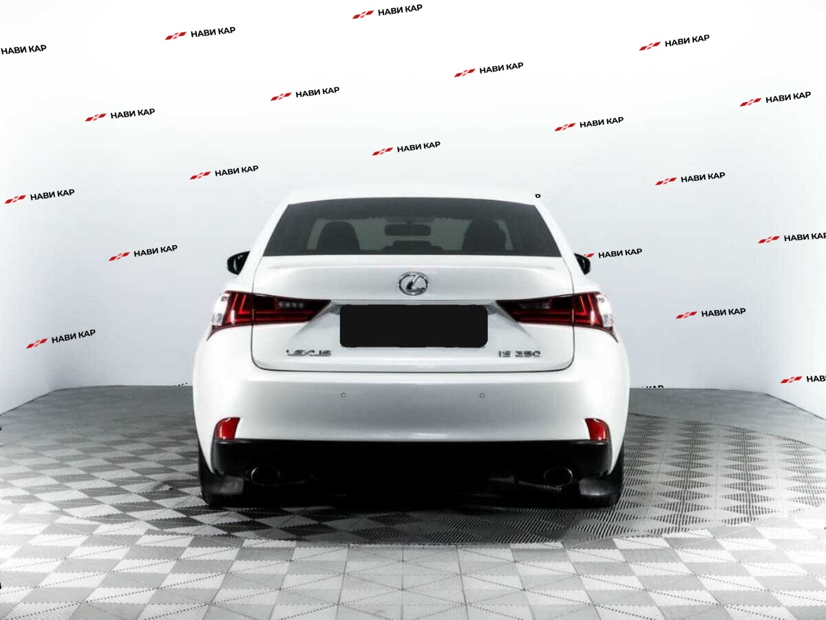 Lexus IS с пробегом — 2015 год. Фото: #5