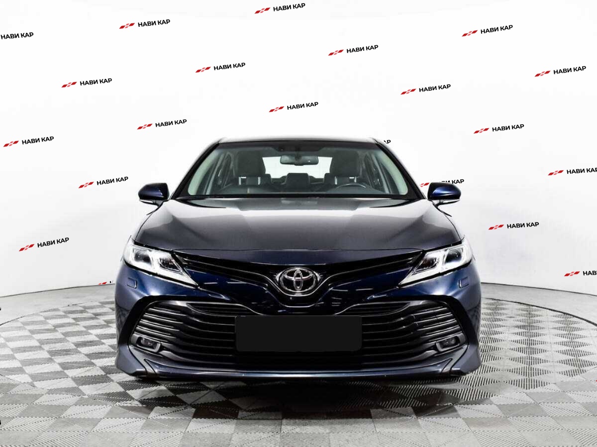Toyota Camry с пробегом — 2019 год. Фото: #1