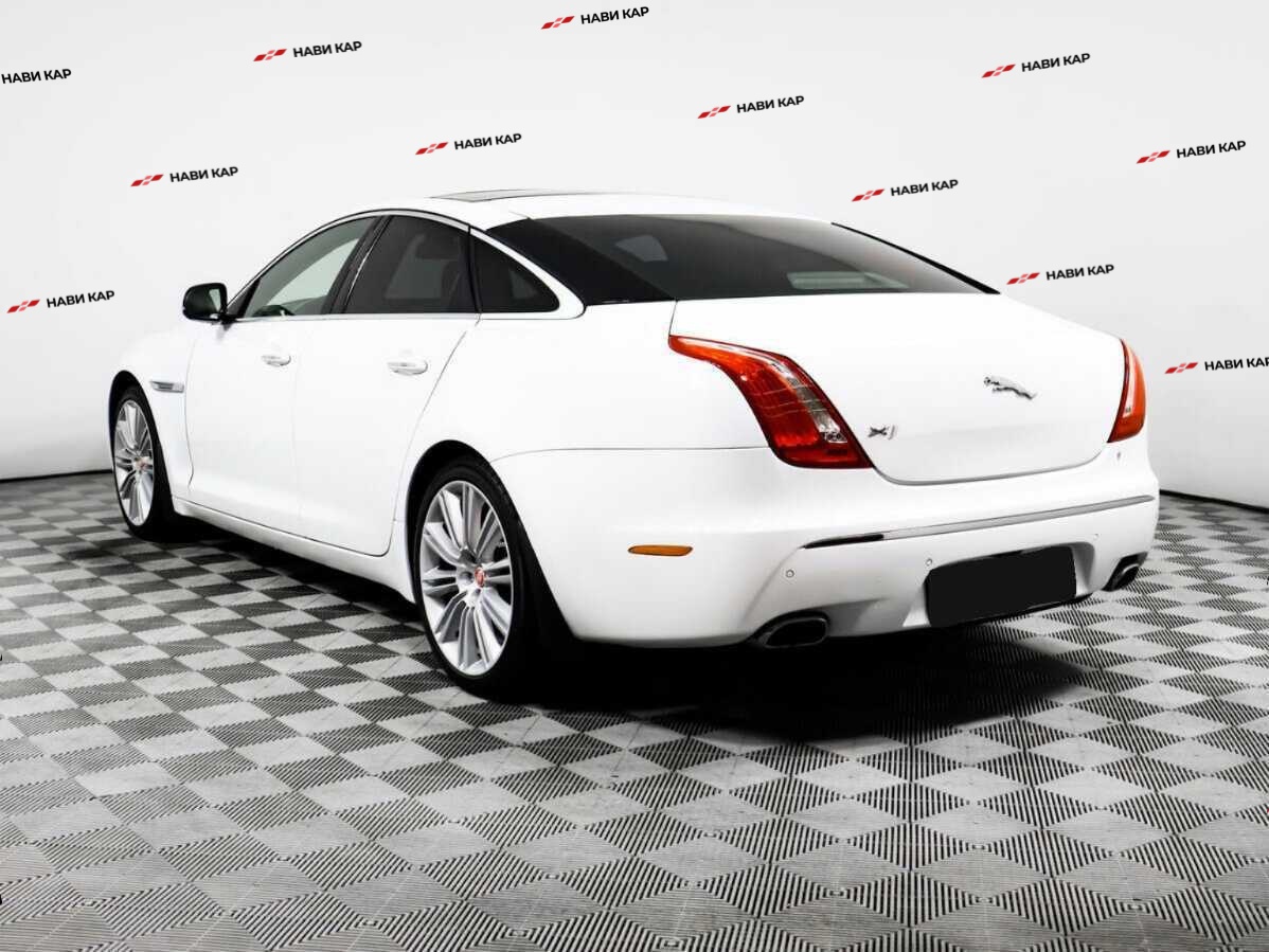 Jaguar XJ с пробегом — 2012 год. Фото: #5