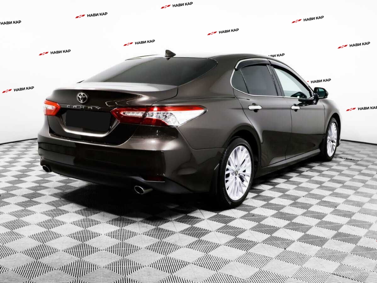 Toyota Camry с пробегом — 2020 год. Фото: #4