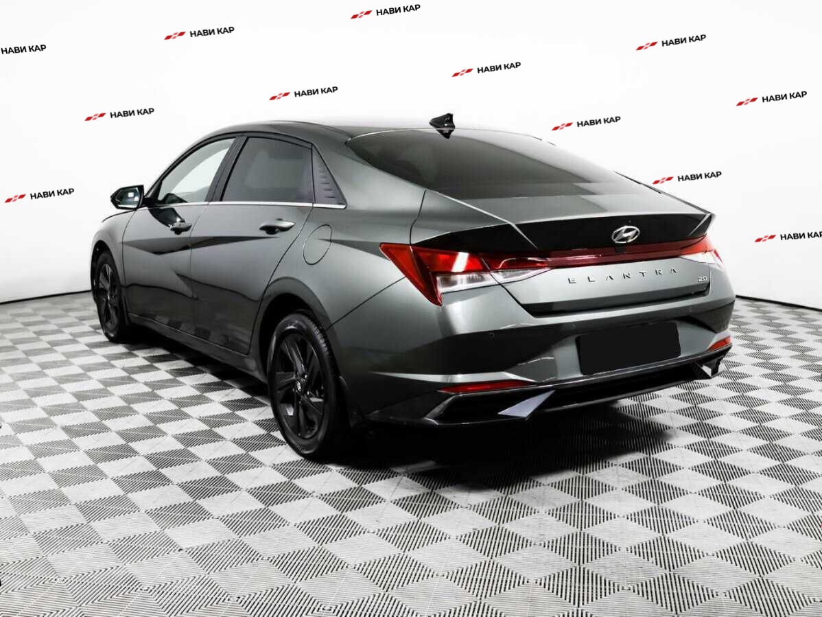 Hyundai Elantra с пробегом — 2021 год. Фото: #6