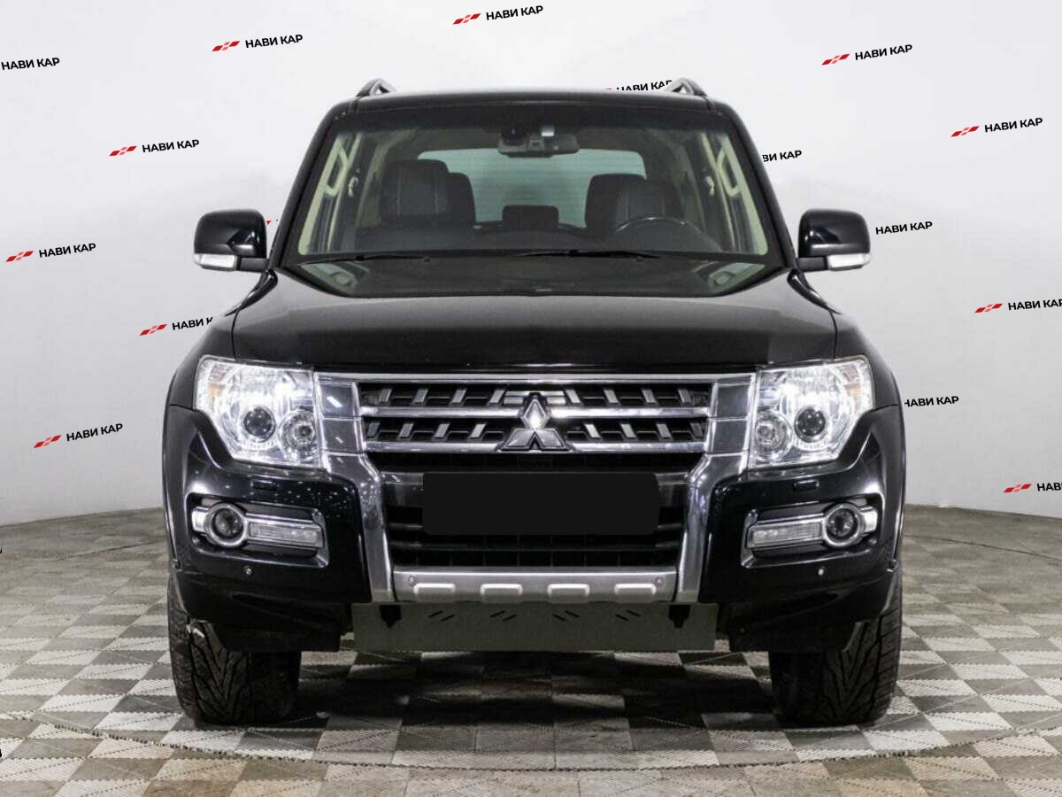 Mitsubishi Pajero с пробегом — 2015 год. Фото: #1