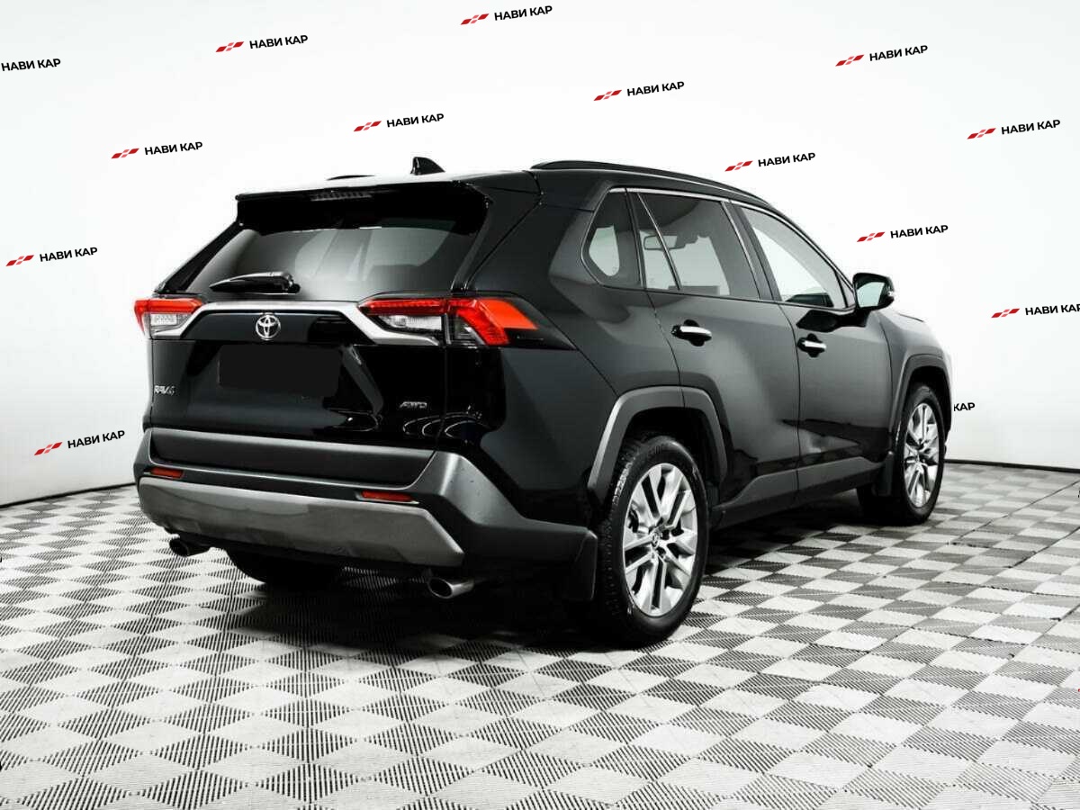 Toyota RAV4 с пробегом — 2020 год. Фото: #4