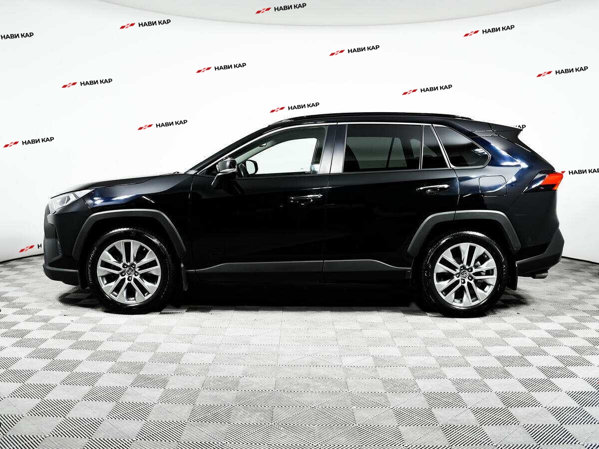 Toyota RAV4 с пробегом — 2020 год. Фото: #7
