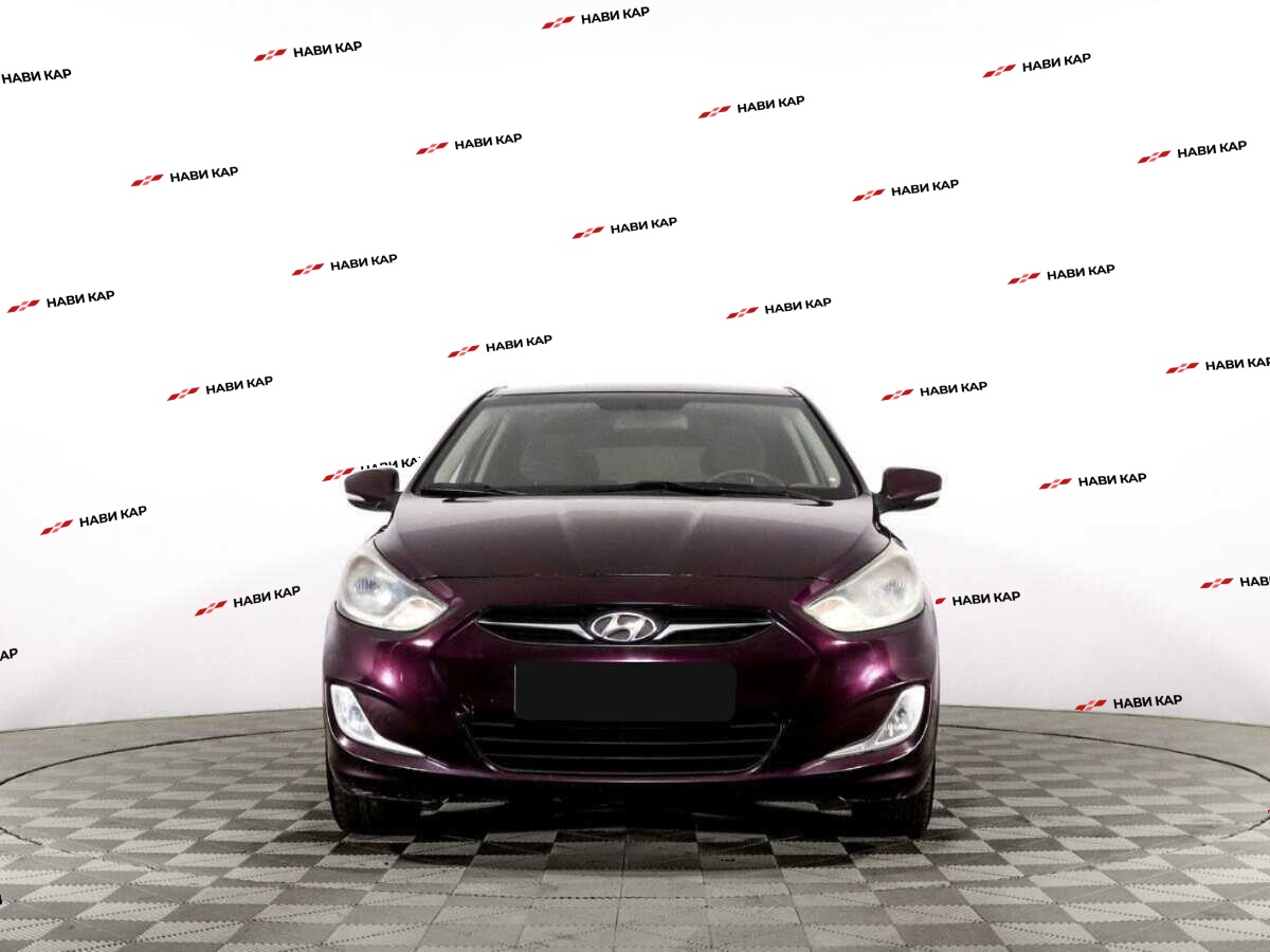 Hyundai Solaris с пробегом — 2013 год. Фото: #1