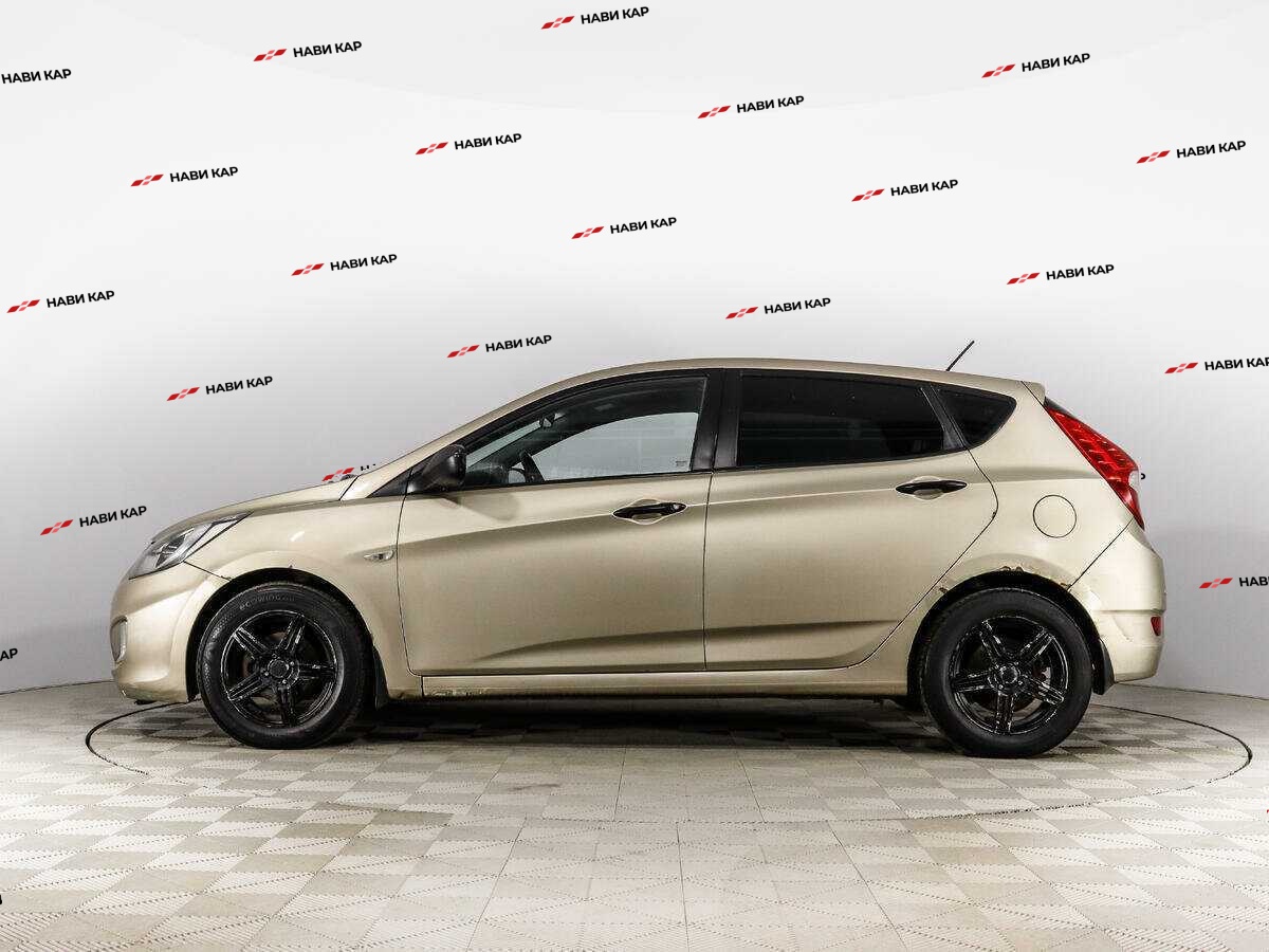 Hyundai Solaris с пробегом — 2013 год. Фото: #7