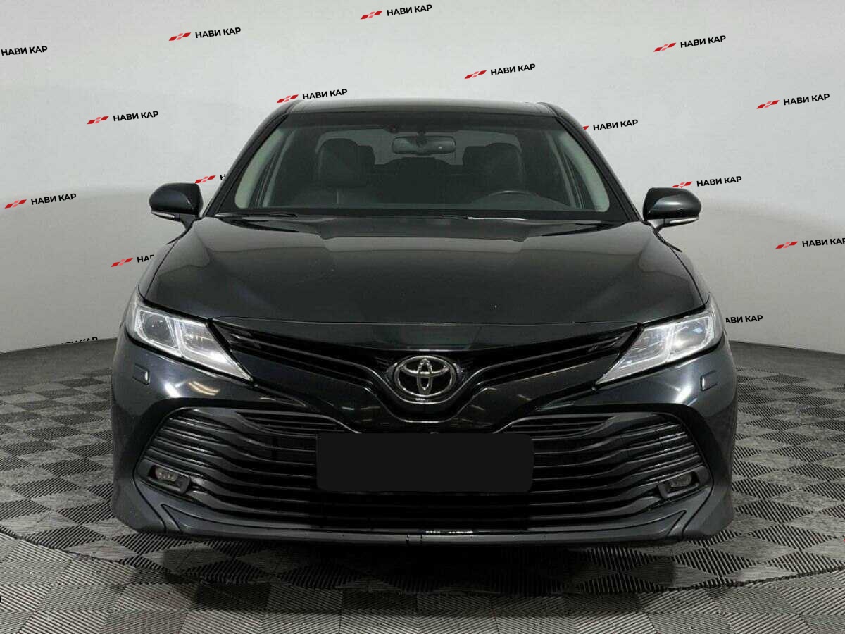 Toyota Camry с пробегом — 2019 год. Фото: #1