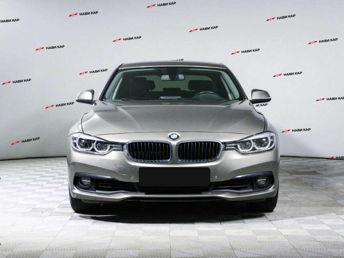BMW 3 серии с пробегом — 2017 год. Фото: #1