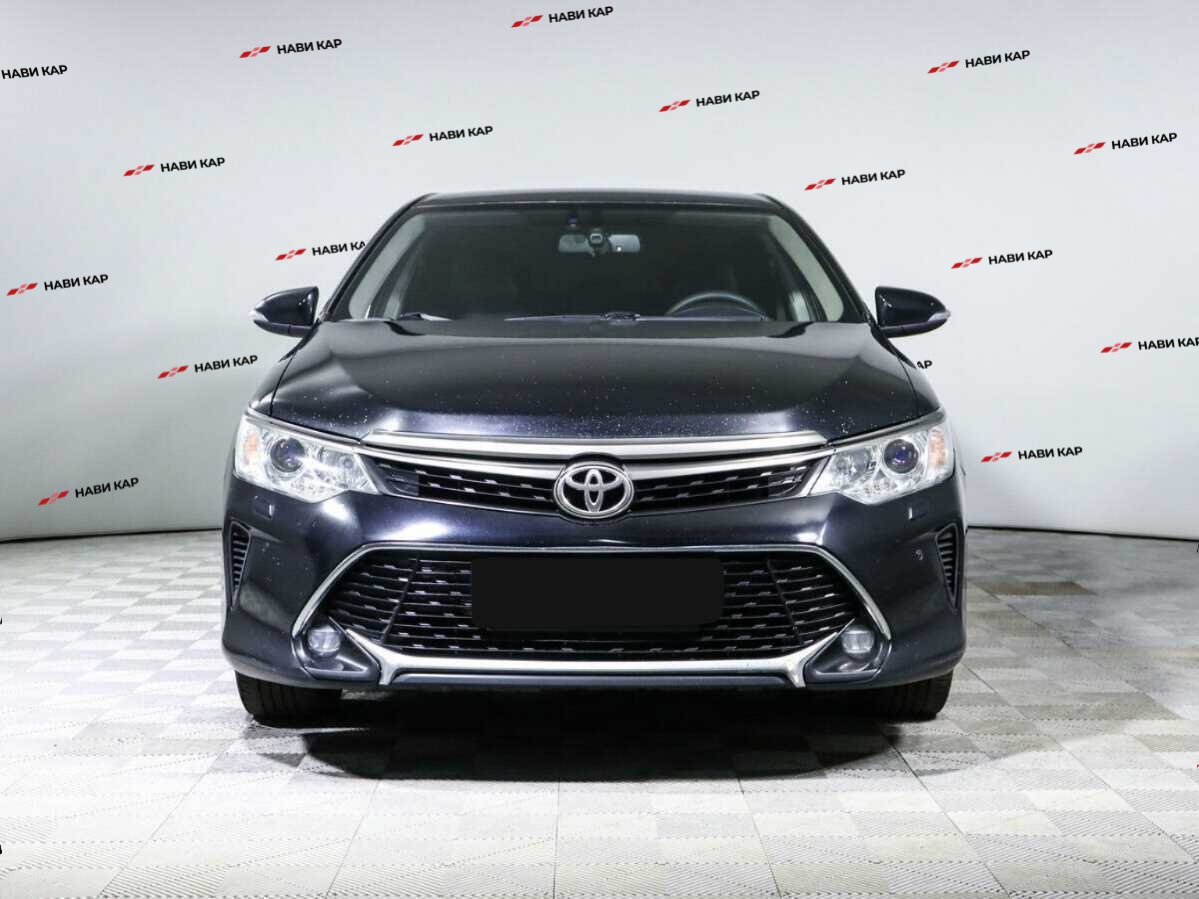 Toyota Camry с пробегом — 2016 год. Фото: #1