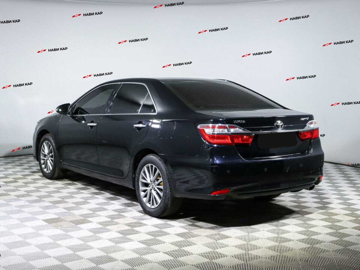 Toyota Camry с пробегом — 2016 год. Фото: #6