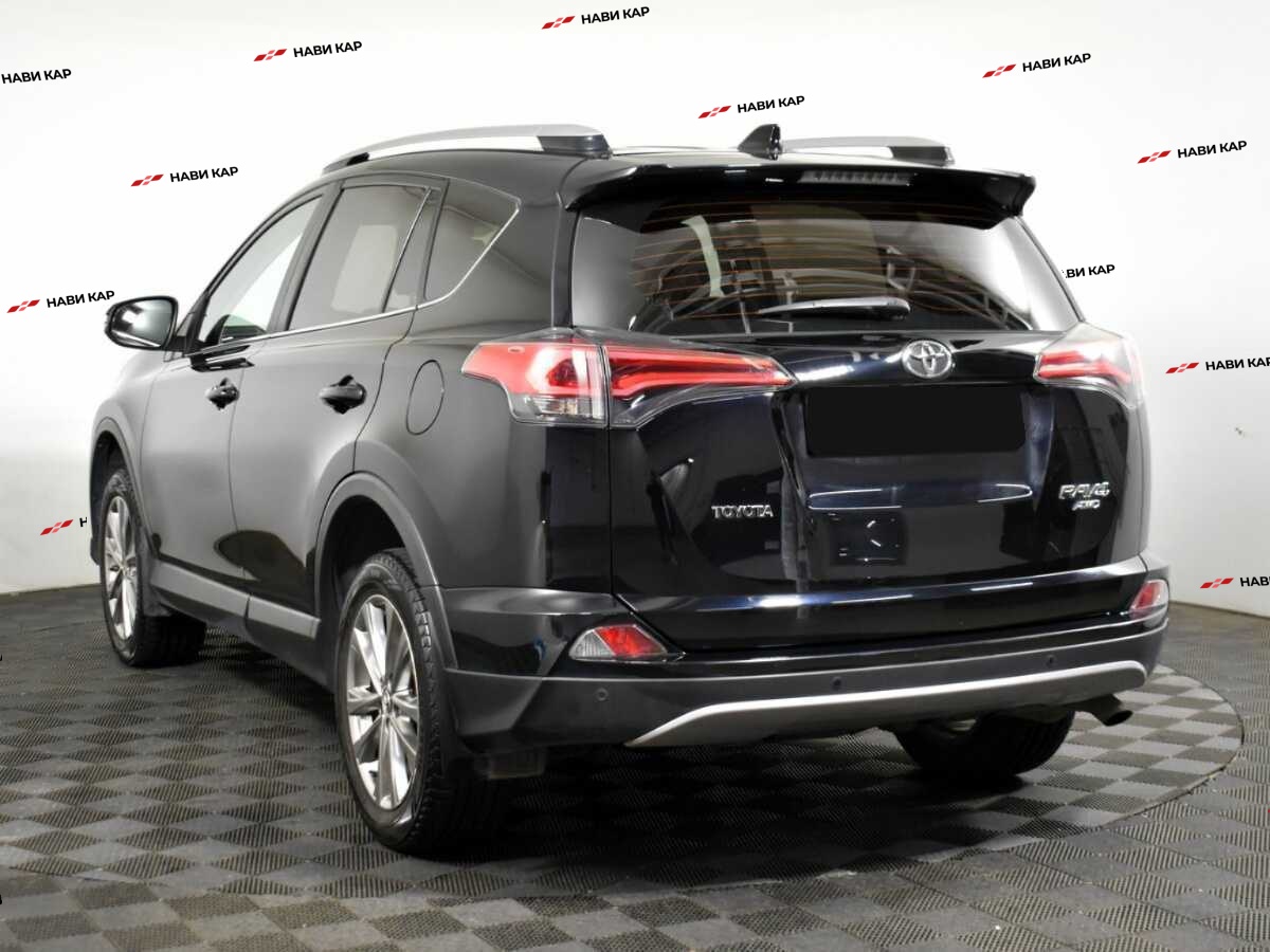 Toyota RAV4 с пробегом — 2018 год. Фото: #5
