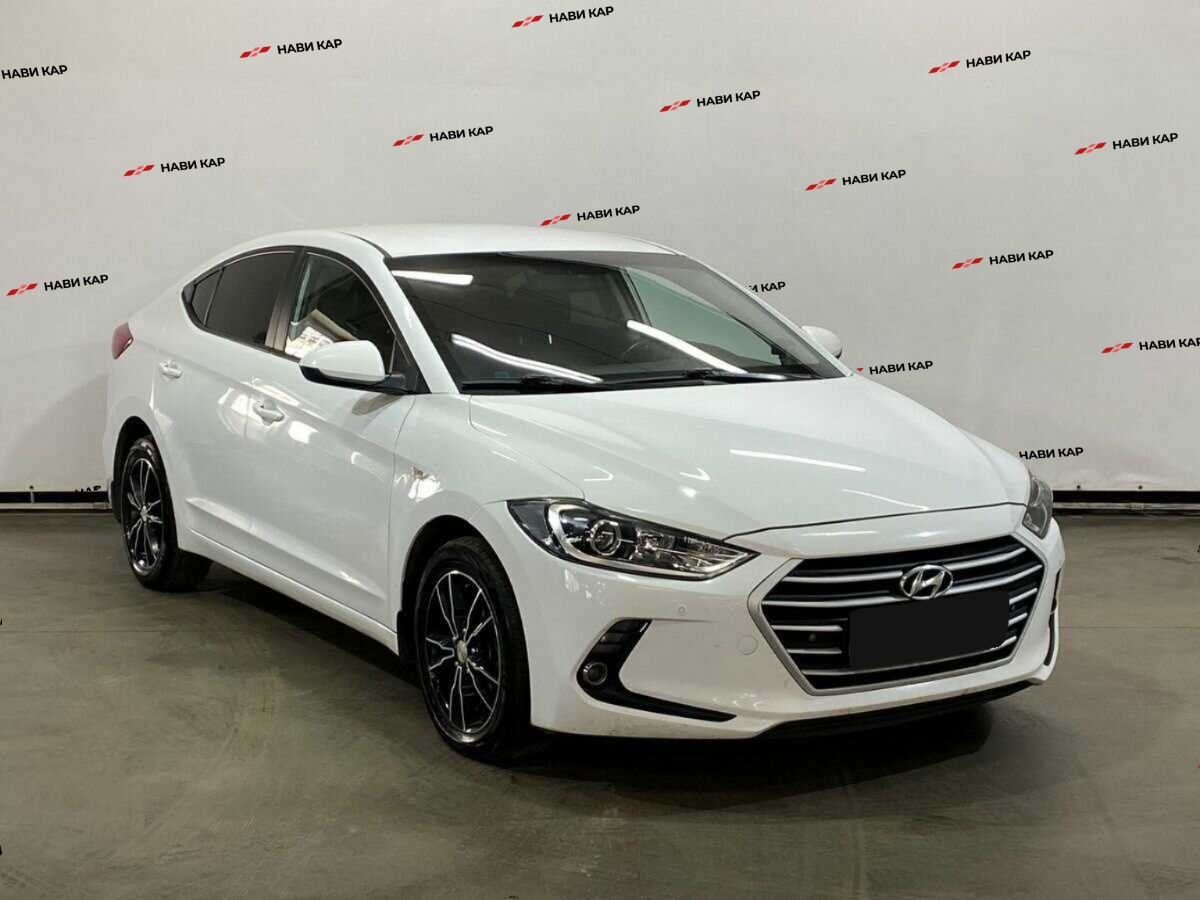 Hyundai Elantra с пробегом — 2017 год. Фото: #2