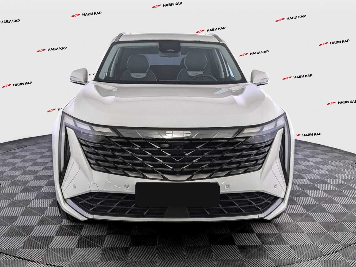 Geely Atlas с пробегом — 2024 год. Фото: #1