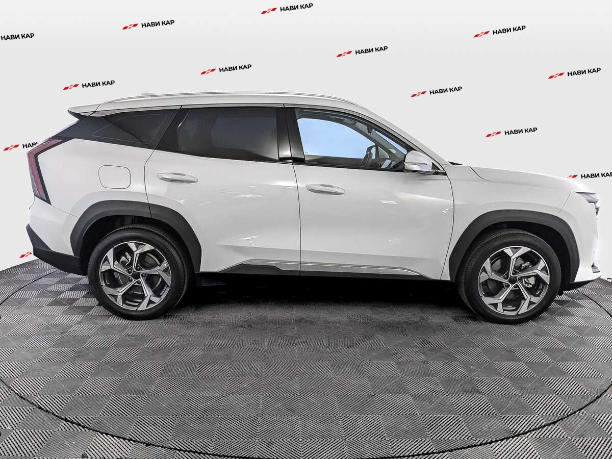 Geely Atlas с пробегом — 2024 год. Фото: #3