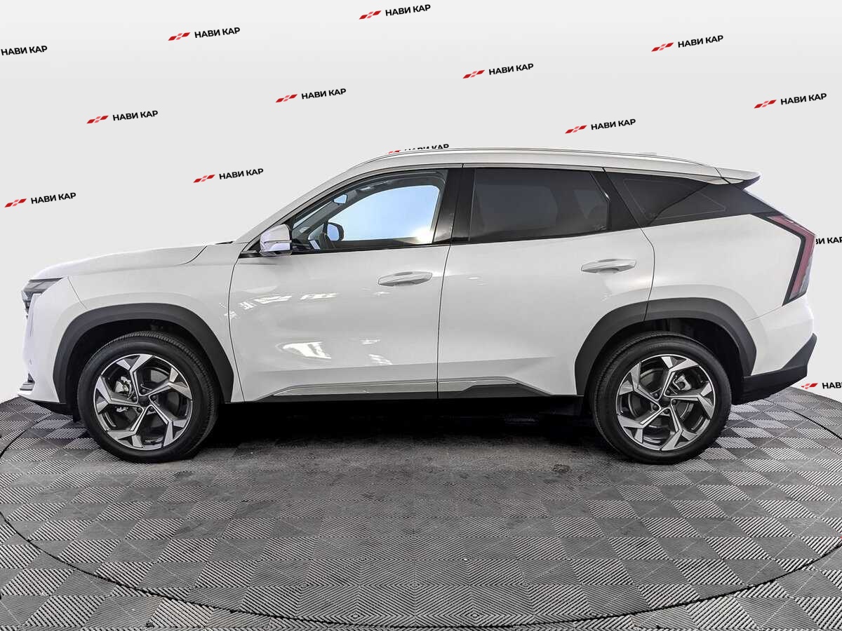 Geely Atlas с пробегом — 2024 год. Фото: #7