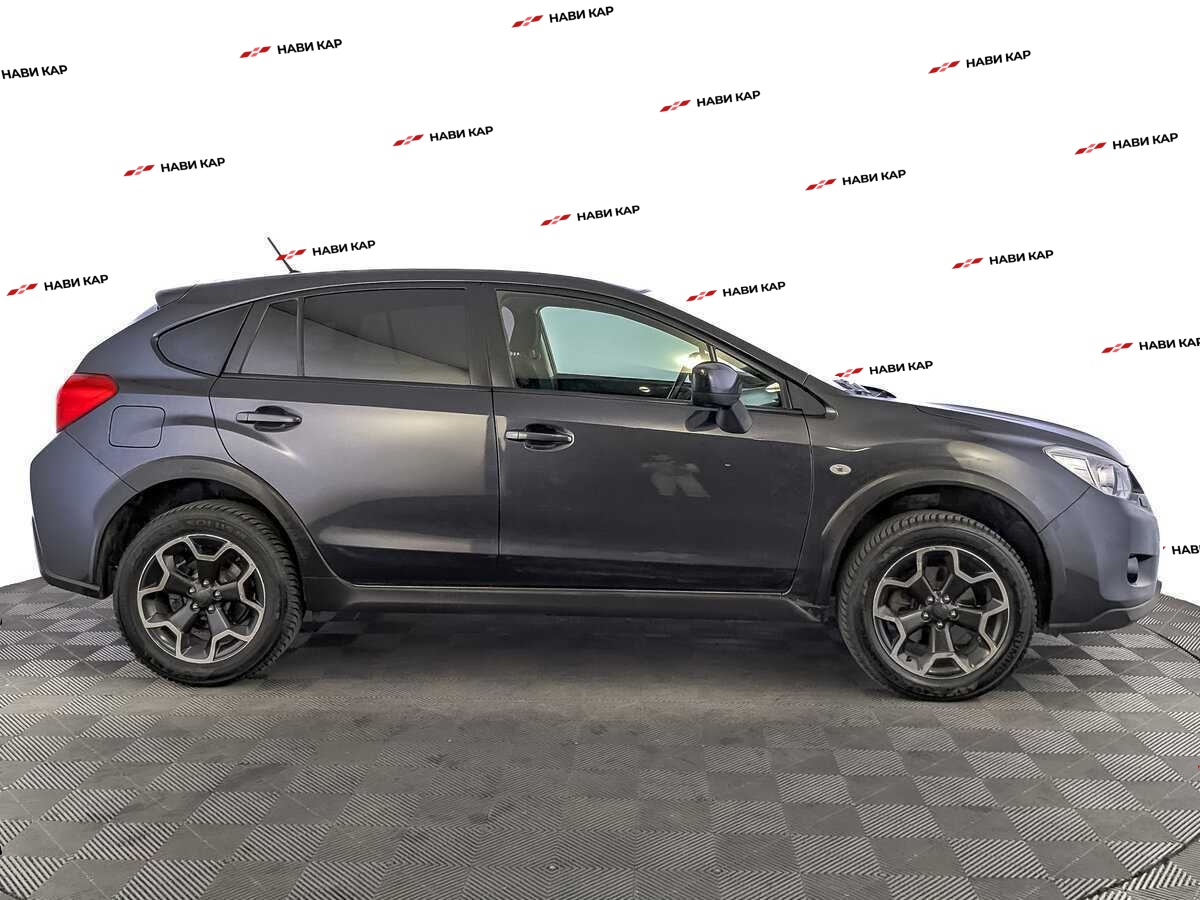 Subaru XV с пробегом — 2012 год. Фото: #3