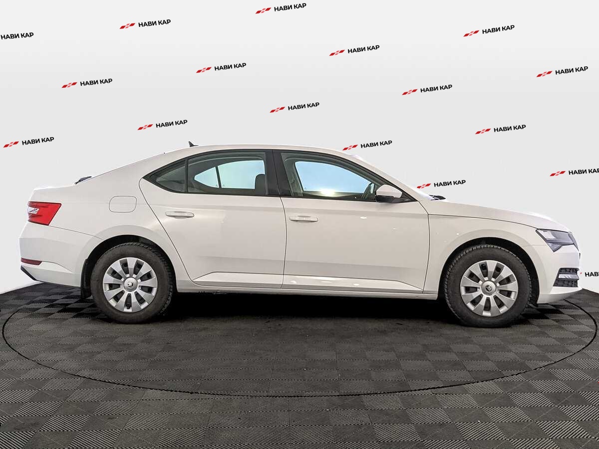 Skoda Superb с пробегом — 2021 год. Фото: #3