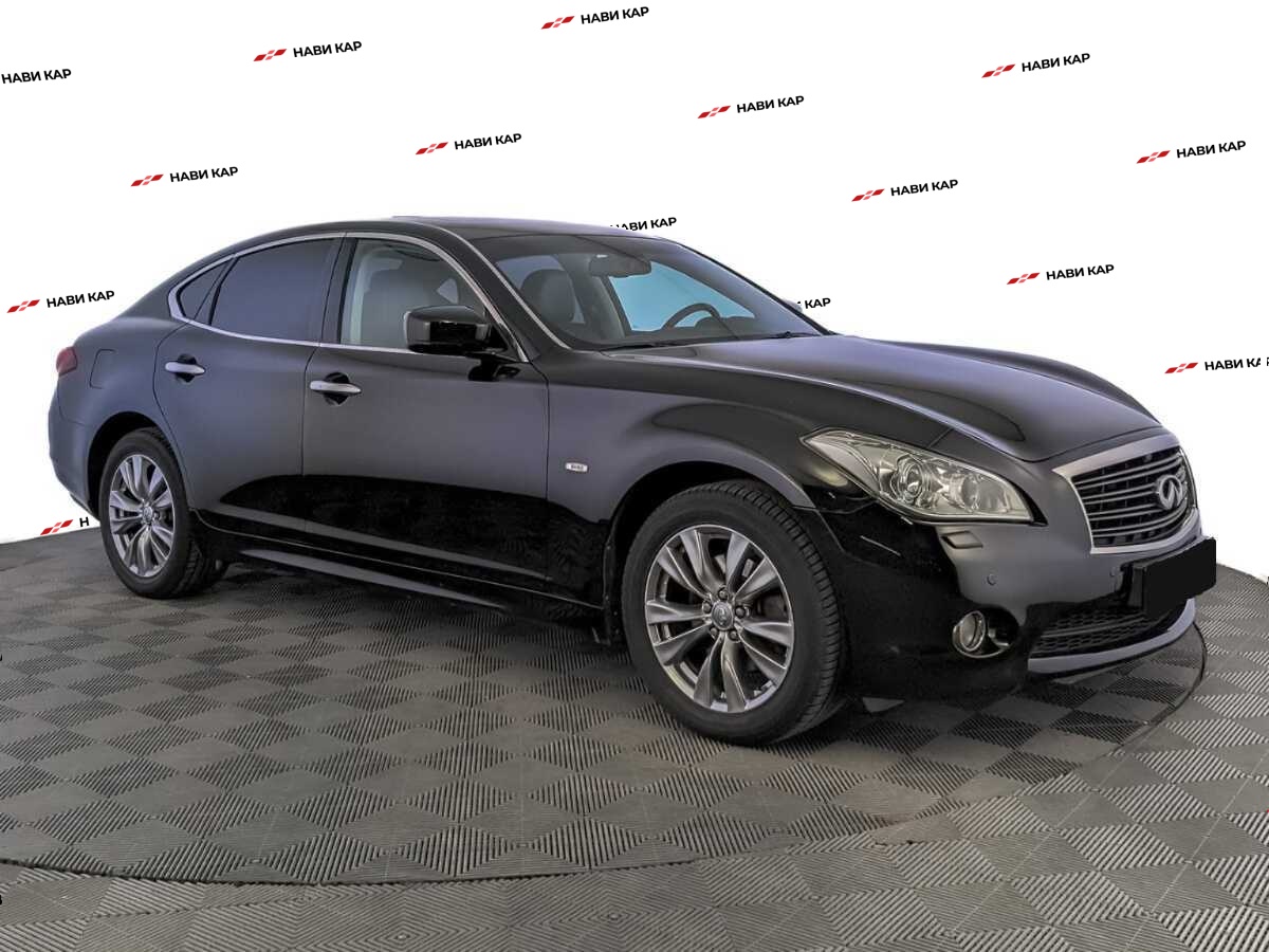 Infiniti Q70 с пробегом — 2014 год. Фото: #2