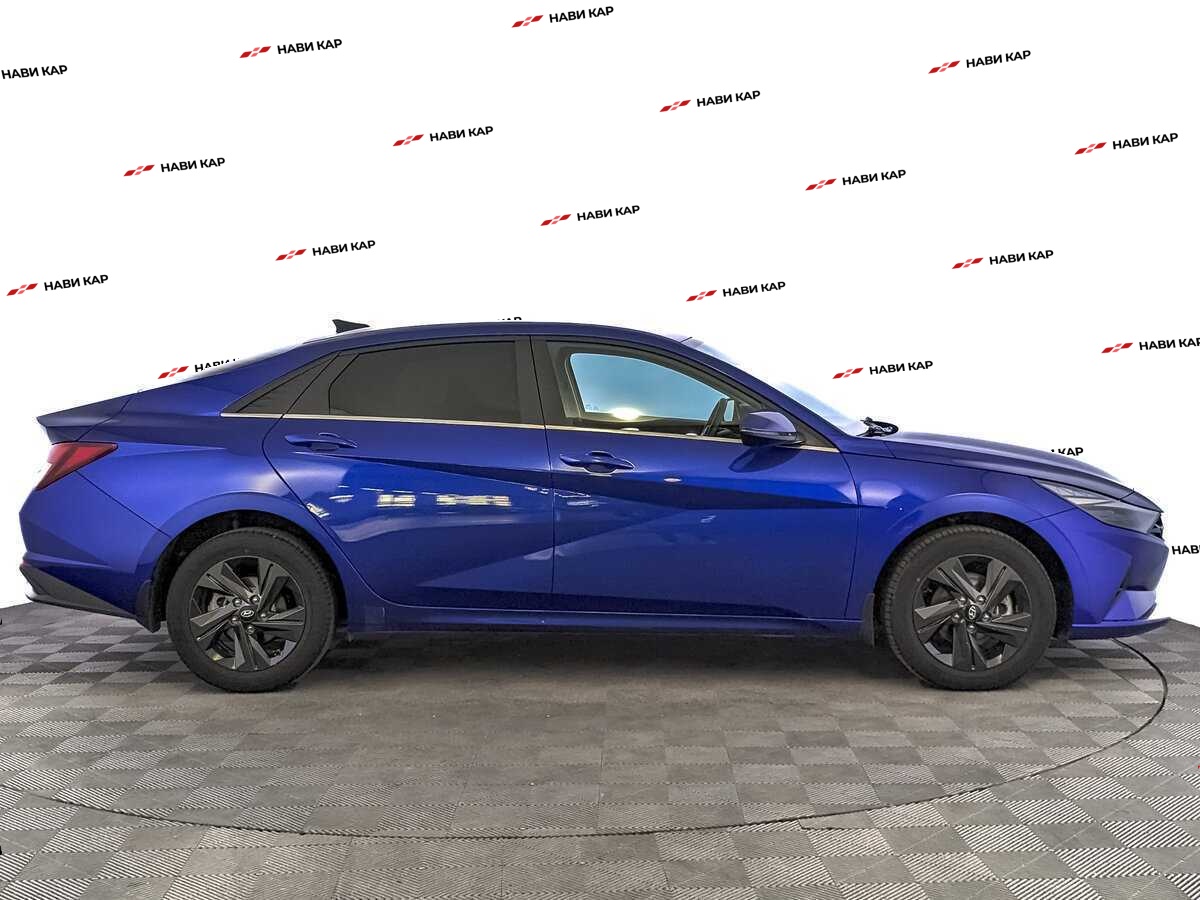 Hyundai Elantra с пробегом — 2021 год. Фото: #3