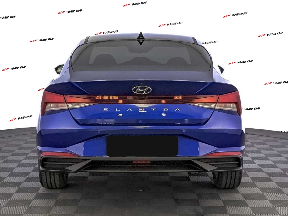 Hyundai Elantra с пробегом — 2021 год. Фото: #5