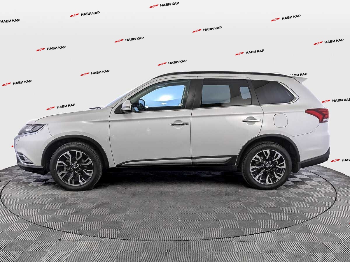 Mitsubishi Outlander с пробегом — 2021 год. Фото: #7