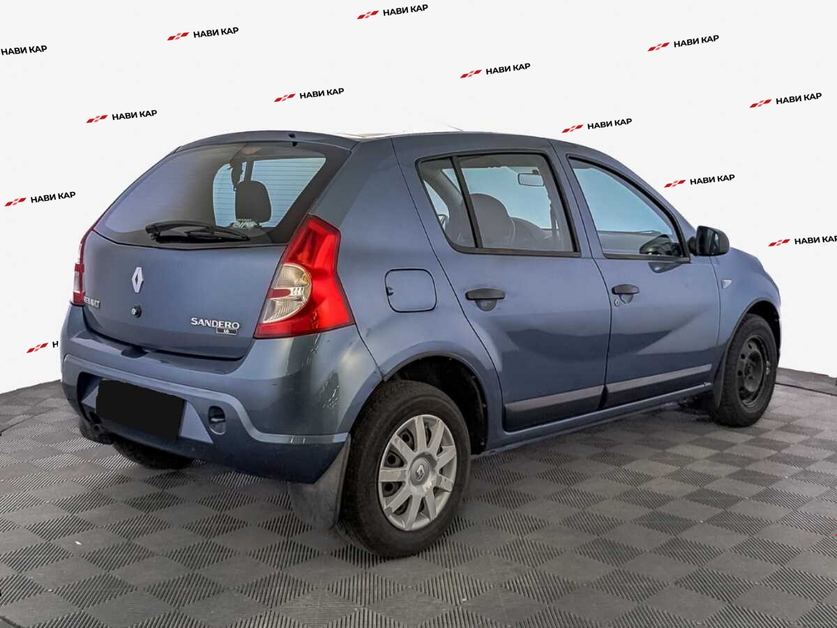 Renault Sandero с пробегом — 2012 год. Фото: #4