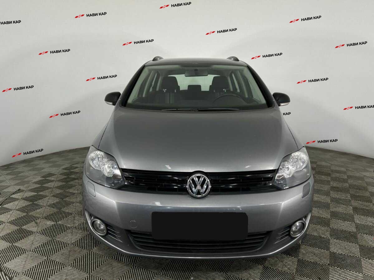 Volkswagen Golf Plus с пробегом — 2012 год. Фото: #1