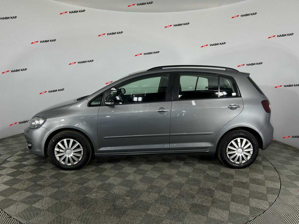 Volkswagen Golf Plus с пробегом — 2012 год. Фото: #3