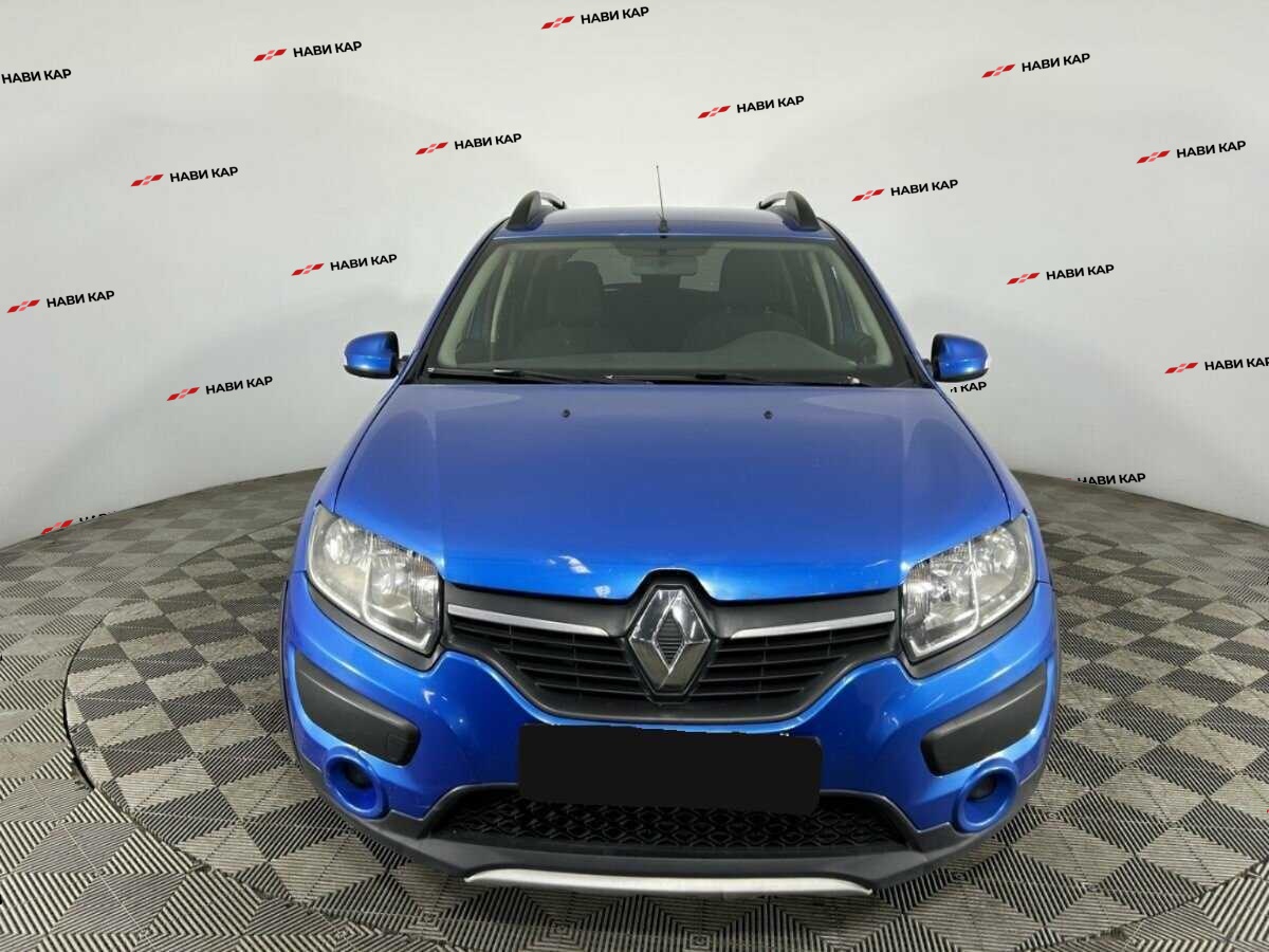 Renault Sandero с пробегом — 2016 год. Фото: #1