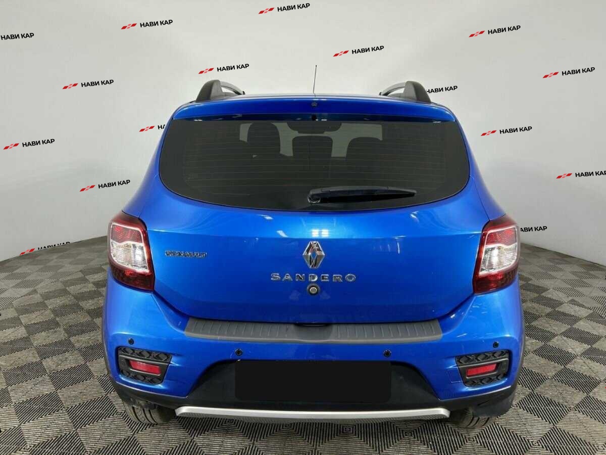 Renault Sandero с пробегом — 2016 год. Фото: #2