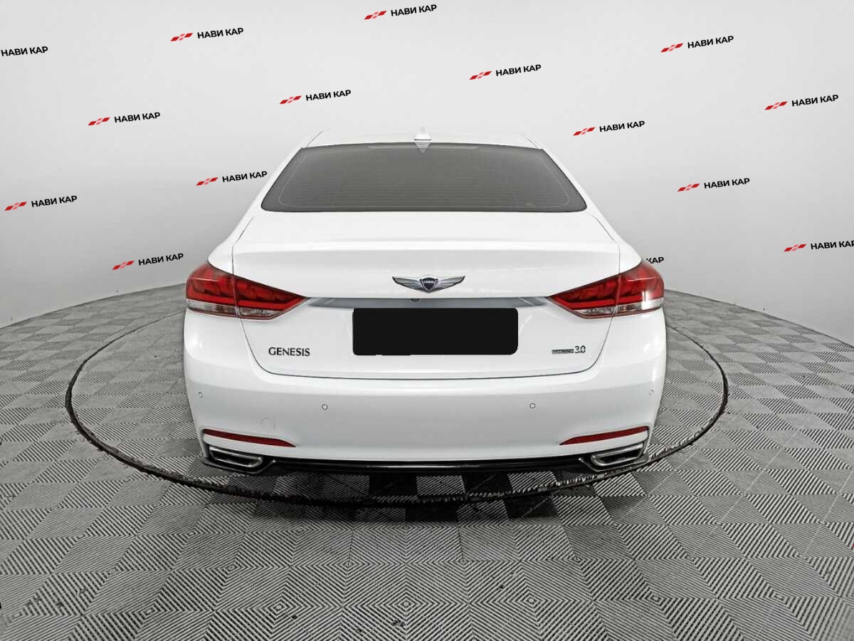 Hyundai Genesis с пробегом — 2016 год. Фото: #5