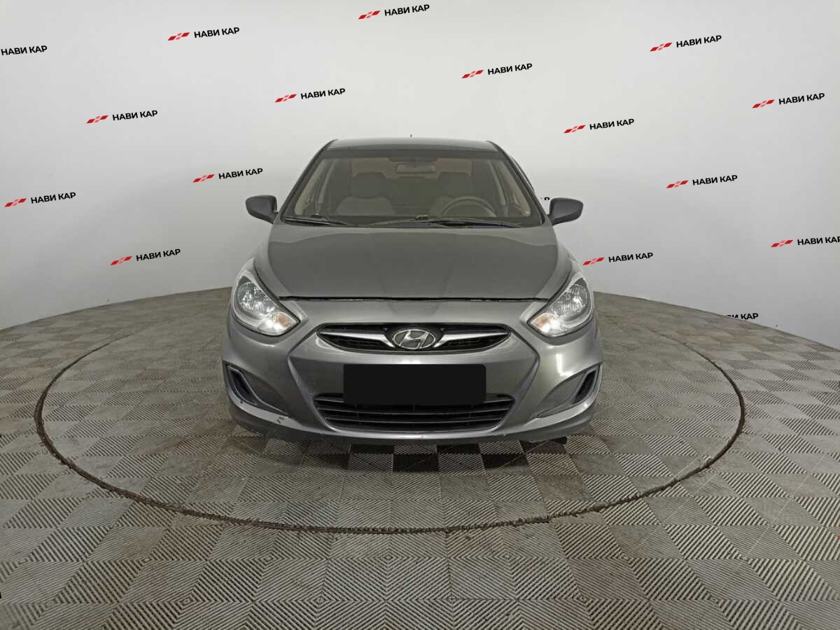 Hyundai Solaris с пробегом — 2013 год. Фото: #1