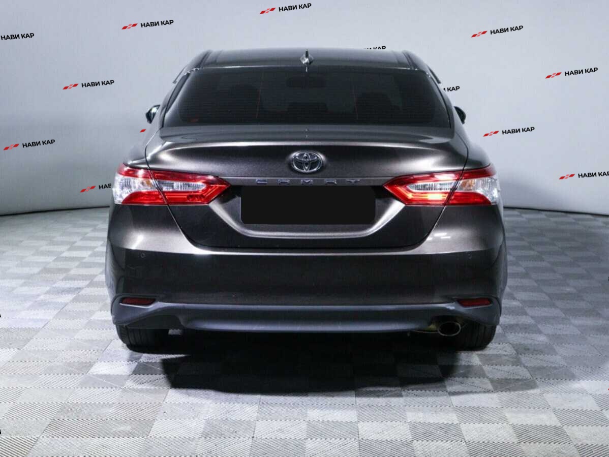 Toyota Camry с пробегом — 2020 год. Фото: #5