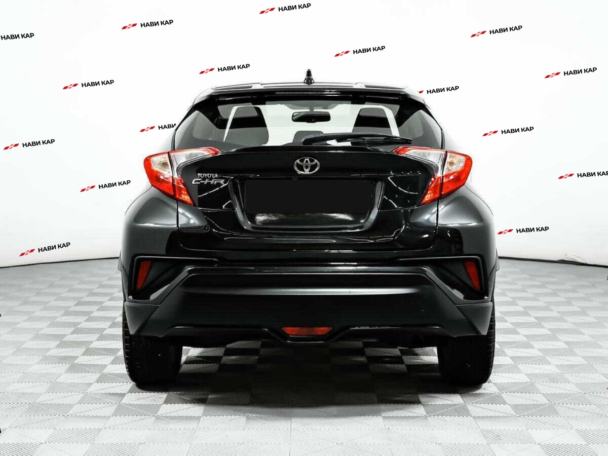 Toyota C-HR с пробегом — 2018 год. Фото: #5
