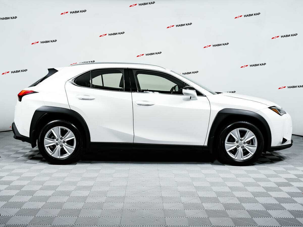 Lexus UX с пробегом — 2021 год. Фото: #3