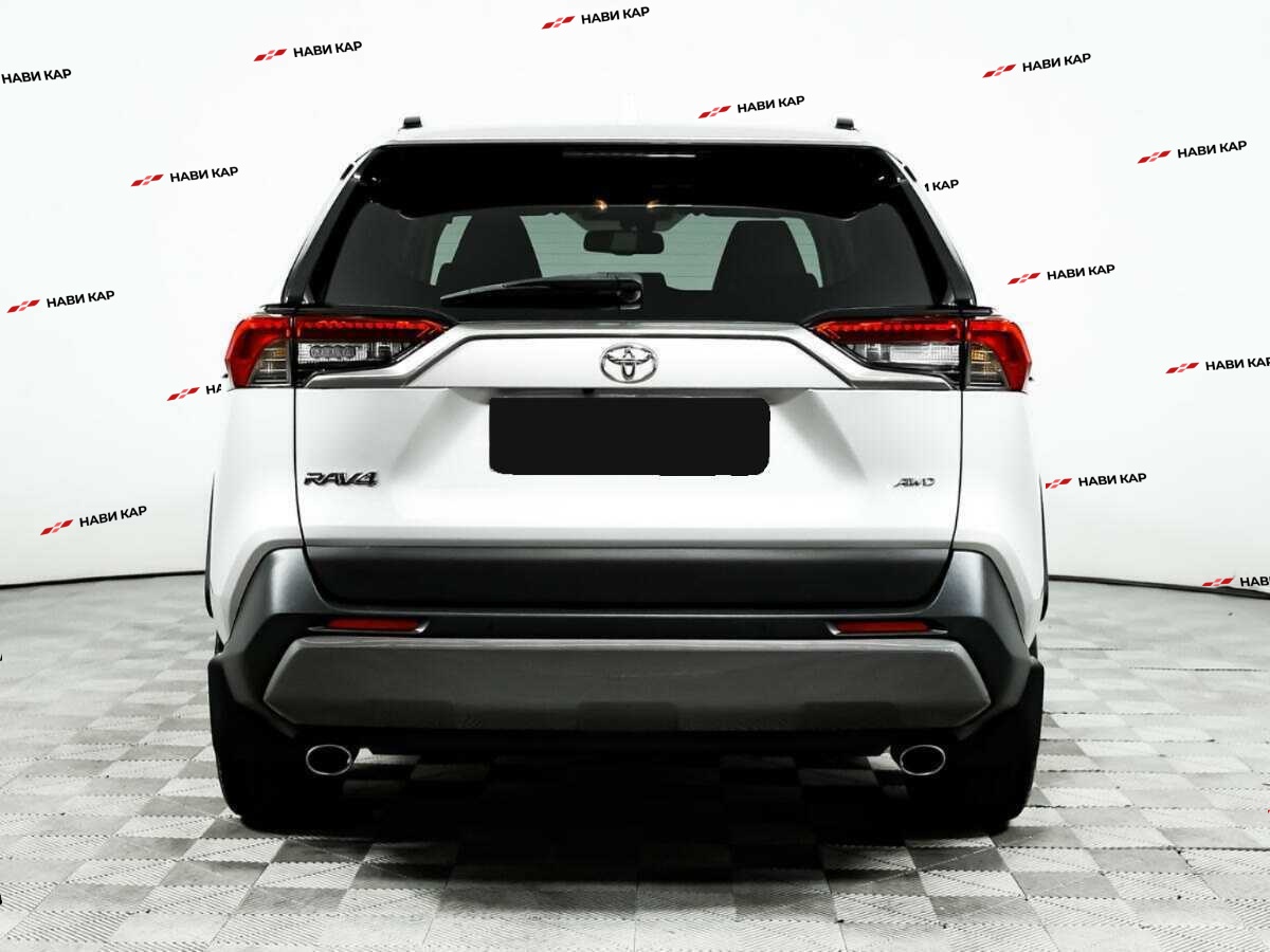 Toyota RAV4 с пробегом — 2020 год. Фото: #5