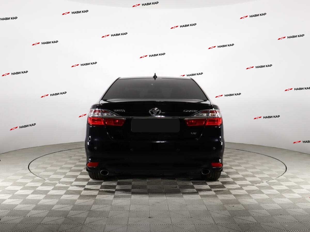 Toyota Camry с пробегом — 2016 год. Фото: #6