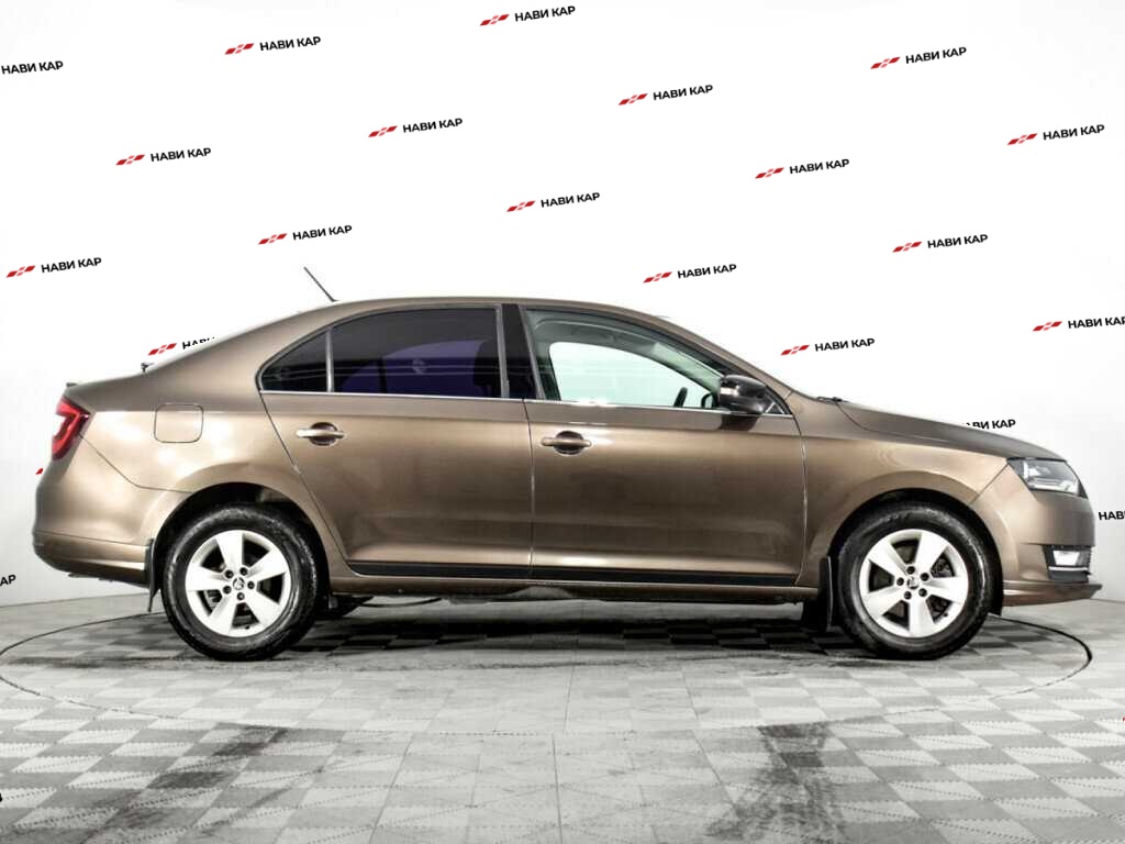 Skoda Rapid с пробегом — 2017 год. Фото: #3