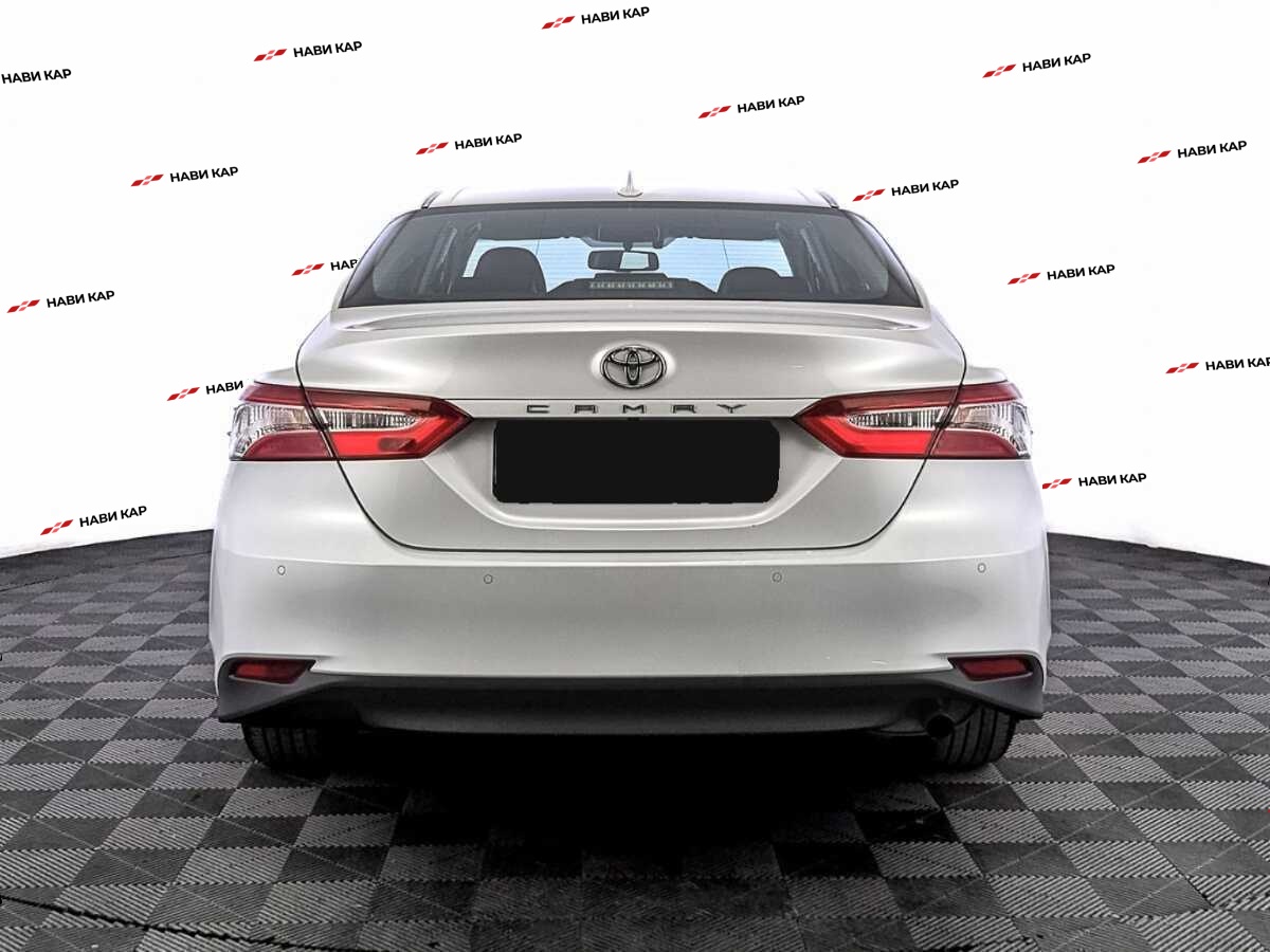 Toyota Camry с пробегом — 2021 год. Фото: #5