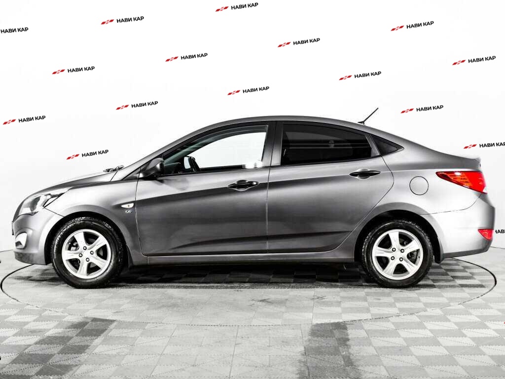 Hyundai Solaris с пробегом — 2014 год. Фото: #7