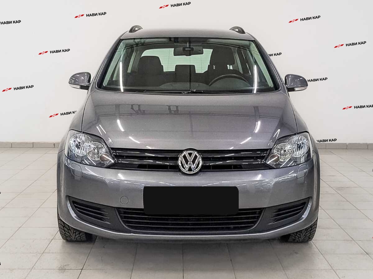 Volkswagen Golf Plus с пробегом — 2012 год. Фото: #1