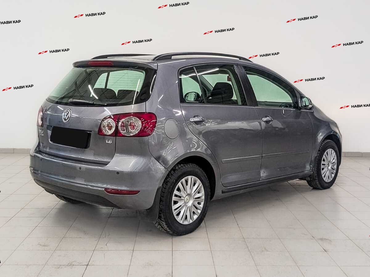 Volkswagen Golf Plus с пробегом — 2012 год. Фото: #4