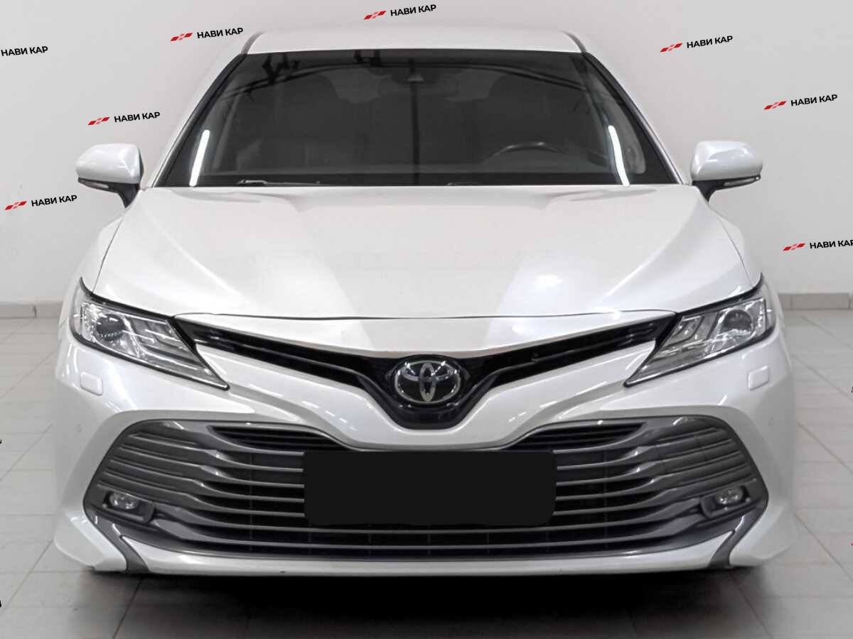 Toyota Camry с пробегом — 2019 год. Фото: #1