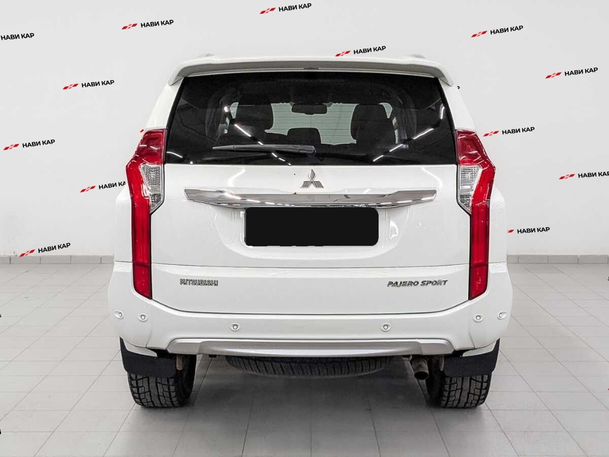 Mitsubishi Pajero Sport с пробегом — 2017 год. Фото: #5