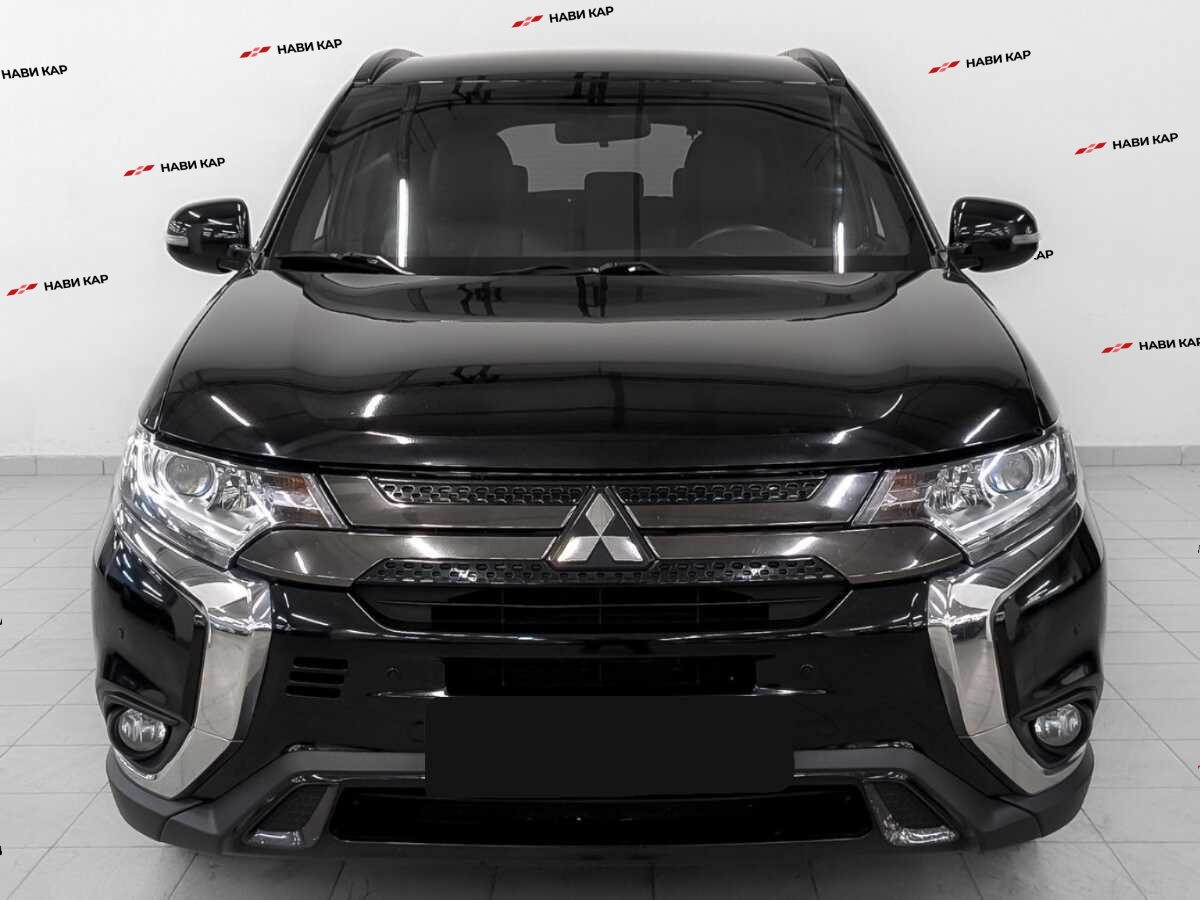 Mitsubishi Outlander с пробегом — 2021 год. Фото: #1