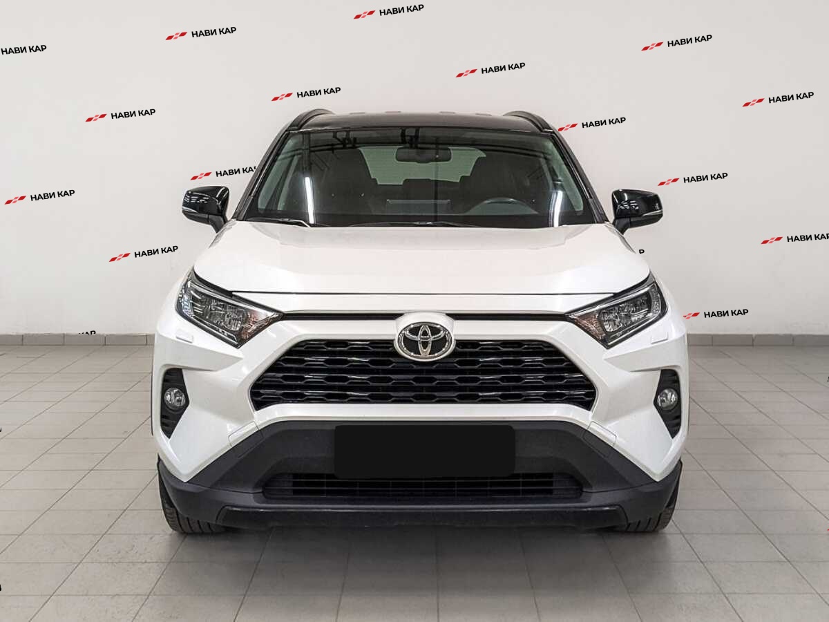 Toyota RAV4 с пробегом — 2021 год. Фото: #1