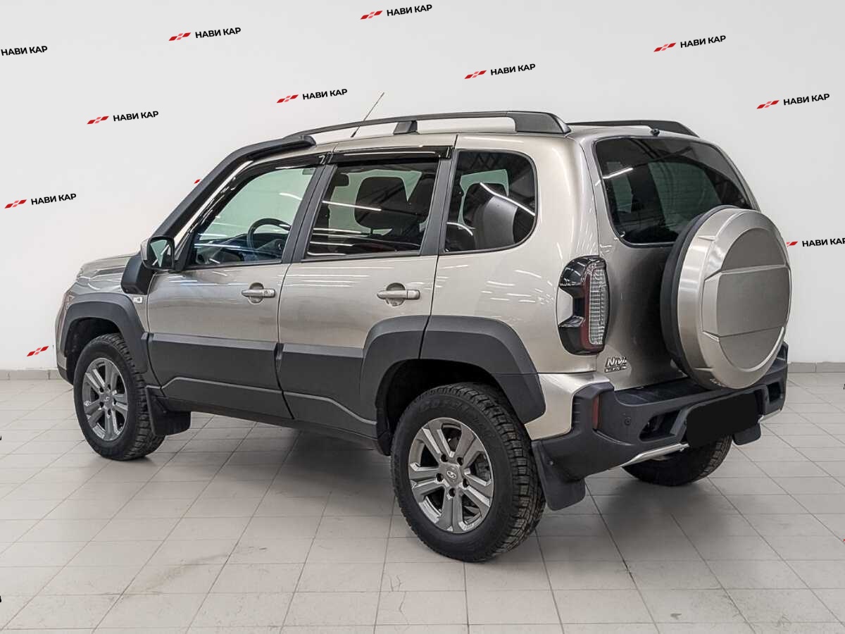 Lada (ВАЗ) Niva с пробегом — 2021 год. Фото: #6