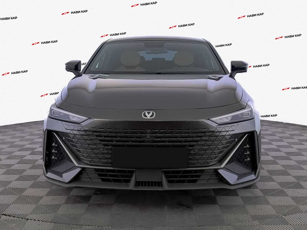 Changan UNI-V с пробегом — 2022 год. Фото: #1